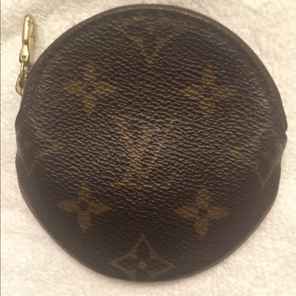 Authentic Louis Vuitton round coin purse